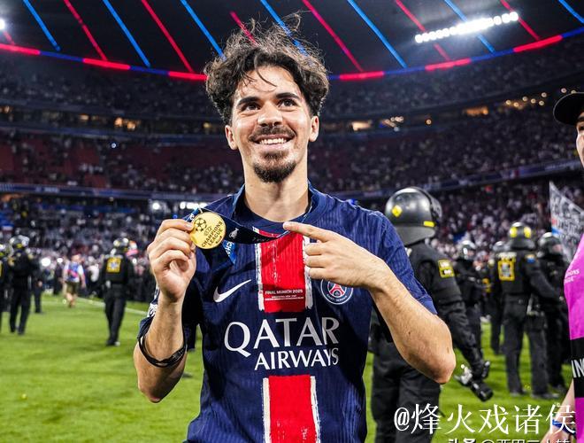 维蒂尼亚成欧冠历史第九位对阵英格兰球队上演帽子戏法的球员