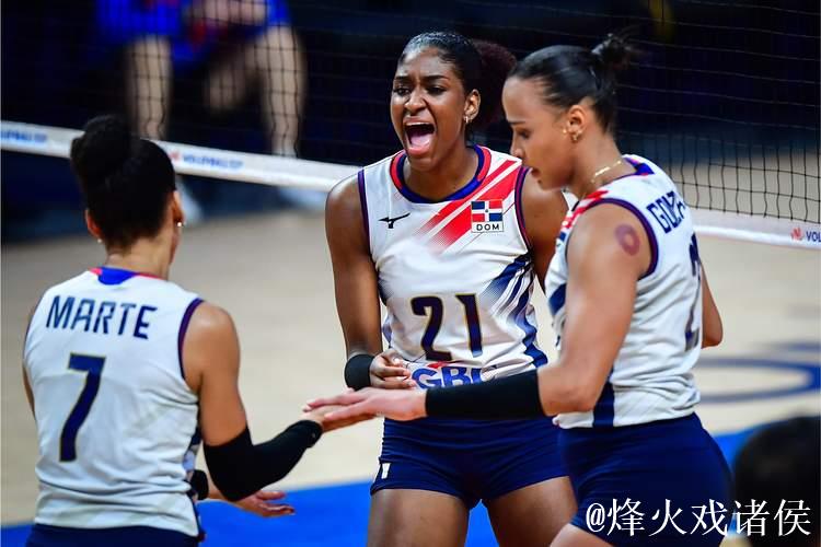 泰国女排五局鏖战险胜越南，决胜局激战至25分夺胜